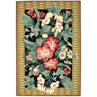 Hogle Hand Hooked Wool Floral Rug