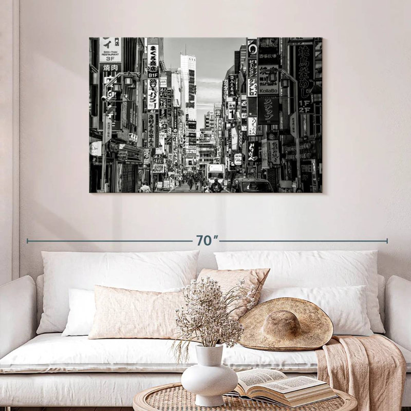 Sireci Shinjuku, 30" H x 45" W