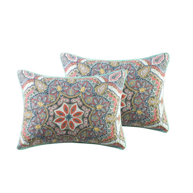 Yara 3-Piece Reversible Medallion Quilt Set, Full/Queen Quilt + 2 Standard Shams