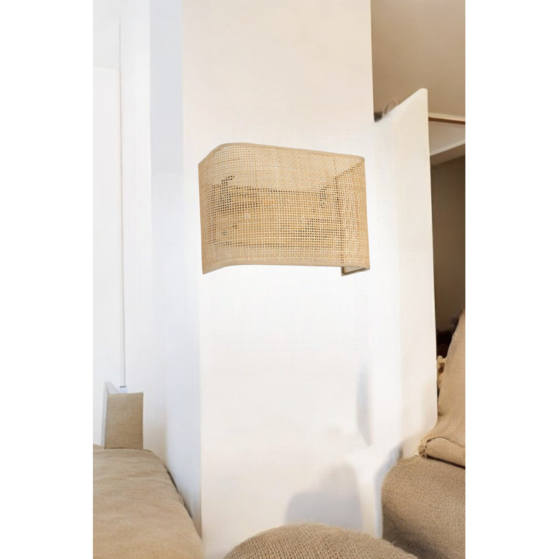 Amalyah LED Wallchiere