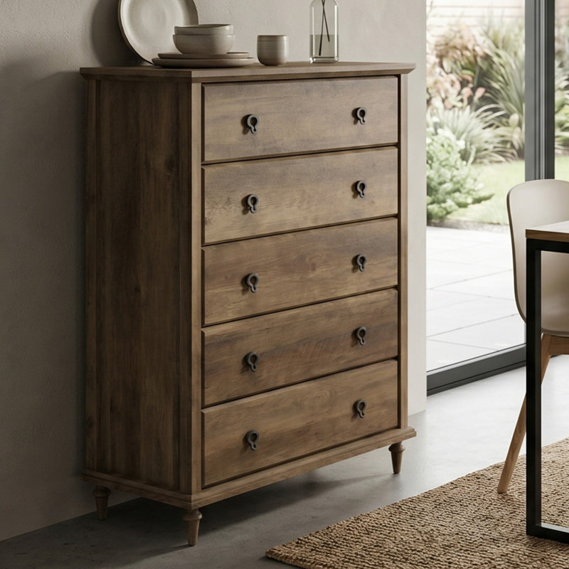 Aleana 31.2" W Traditional 5-Drawer Chest of Drawers with Solid Wood Tapered Legs