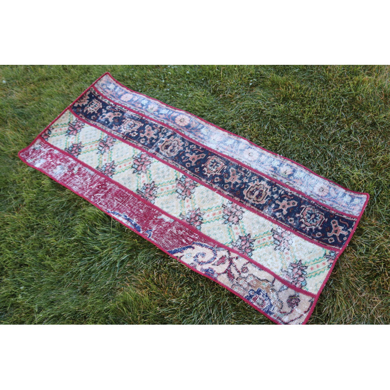 Authentic Vintage Turkish Rug with Intricate Patterns and Distinguished Traditional Design