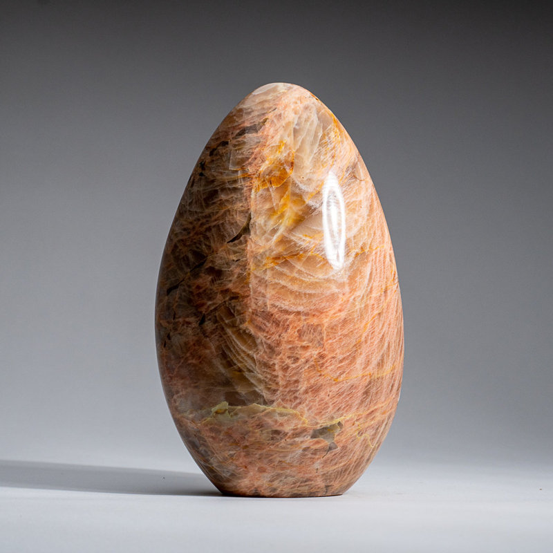 Véritable pierre de lune pêche polie de Madagascar (3,7 lb), 7" H x 4.5" W x 3" D