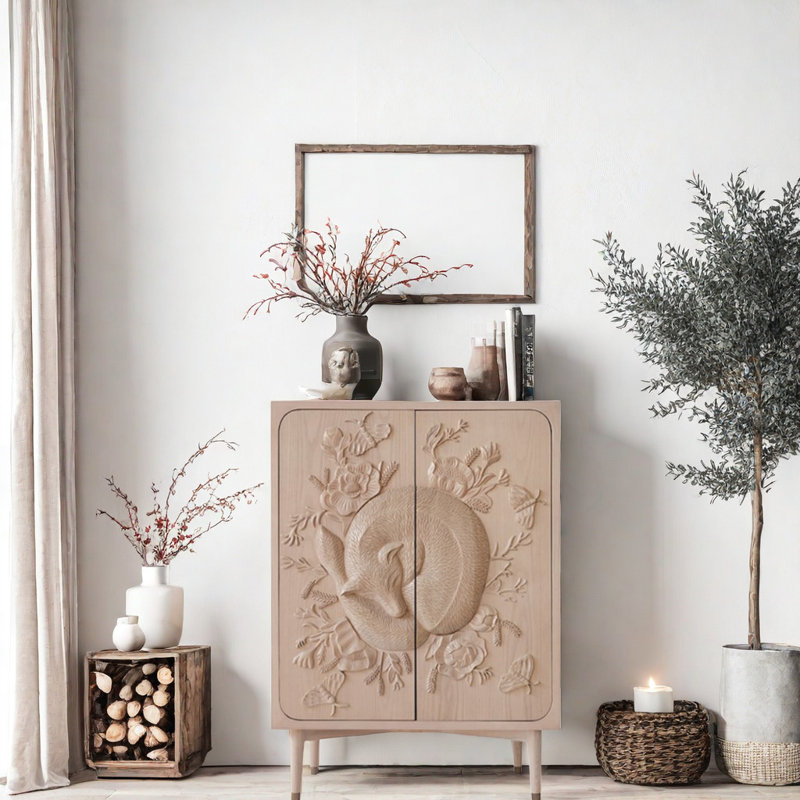 Armoire d'appoint en bois massif de style médiéval sculpté