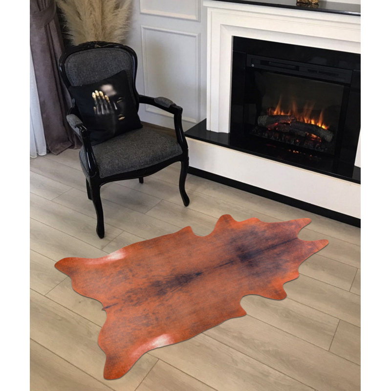 Tapis orange en similicuir Novelty Helmine, Nouveauté 3 pi 11 po x 5 pi 11 po