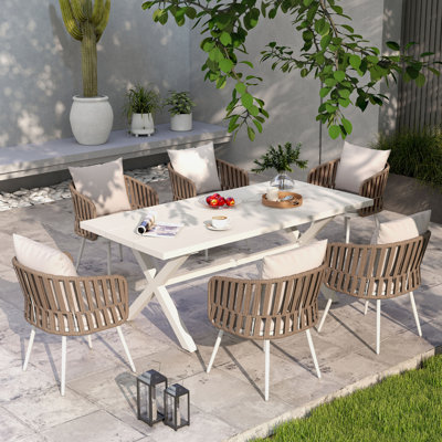 Ensemble repas d'extérieur pour 6 personnes avec coussins