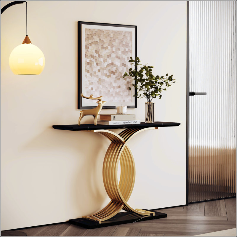 Console luxueuse avec pieds en métal entrelacés dorés, parfaite pour les entrées haut de gamme et les petits espaces