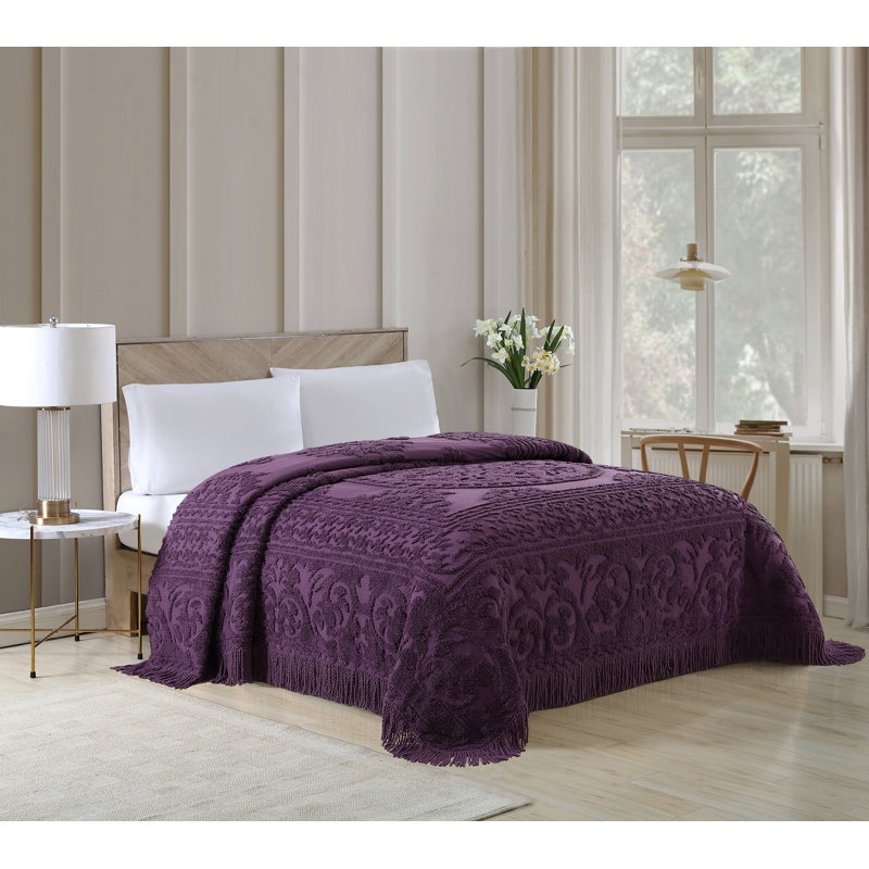 Medallion Cotton Farmhouse / Country Quilt, Queen, Eggplant