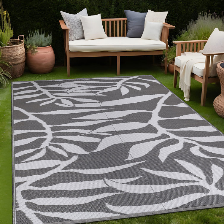 Aldo Floral Gray/White Indoor/Outdoor Rug