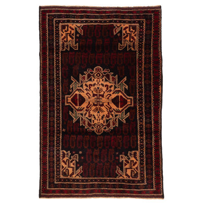Tapis noir et rouge Teimani 4 pi 2 po x 6 pi 2 po