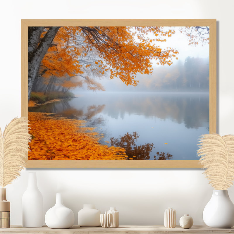 Bord de rivière jaune et noir brumeux d'automne I - Tableau encadré de forêt, H 34 po x l 44 po, Natural Picture Framed