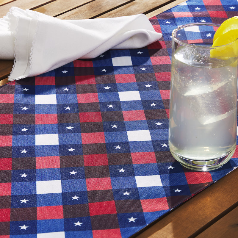 TOWN & COUNTRY LIVING Patriotic Plaid Indoor/Outdoor Table Runner, Red/White/Blue, 14"x72"