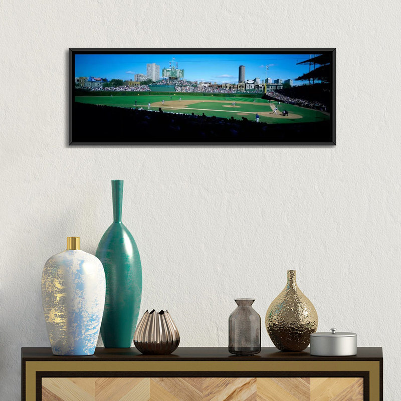 «Panoramic Baseball Match at Wrigley Field in Chicago, Illinois», reproduction de photo sur toile, Toile avec cadre noir