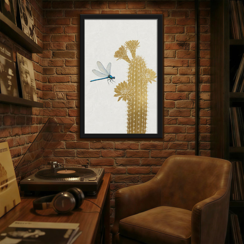 Plantes et fleurs, cactus doré avec libellule bleue, H 24 po x l 16 po