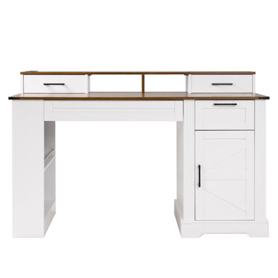 Bureau d'ordinateur de ferme rustique de 55 po avec station de charge, bureau de porte de grange avec support pour écran, plateau à clavier, panneau perforé et armoire de rangement pour bureau à domicile