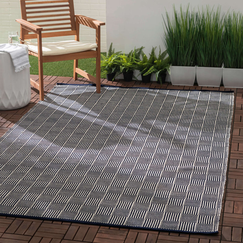 Tapis intérieur / extérieur bleu marine Squares, Rectangle 8 pi x 10 pi