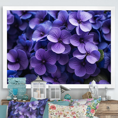 " Violets Whispering Photo IV "