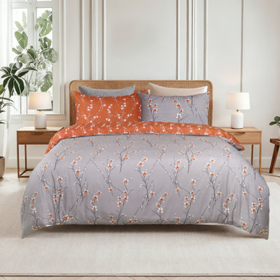 Dual Pattern Reversible Brushed Microfiber Printed Duvet Cover Set With Matching Pillow Covers