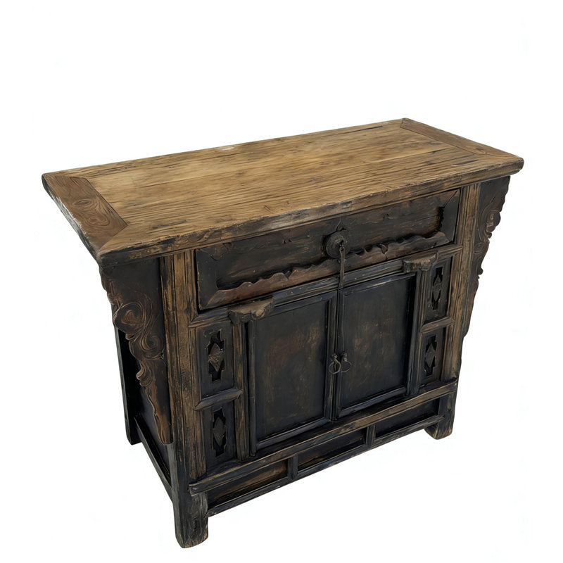 Armoire autel antique en orme vieilli