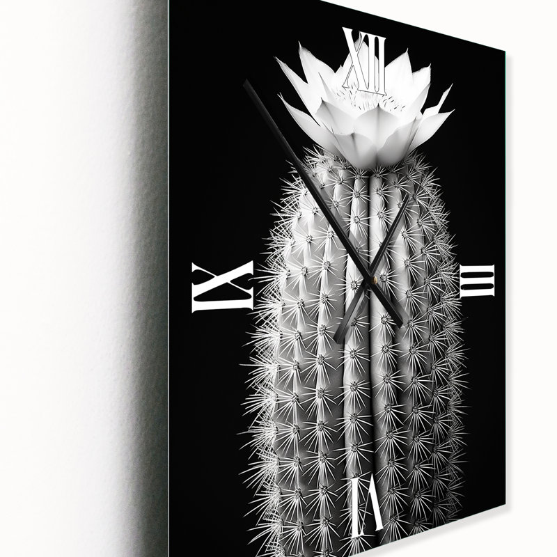 Horloge murale surdimensionnée grise à motif de cactus gris I, H 40 po x l 30 po x P 1 po