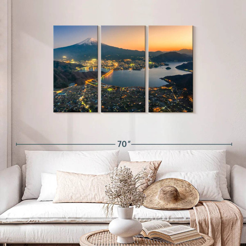 Sireci Fujikawaguchiko Japan, 28" H x 45" W