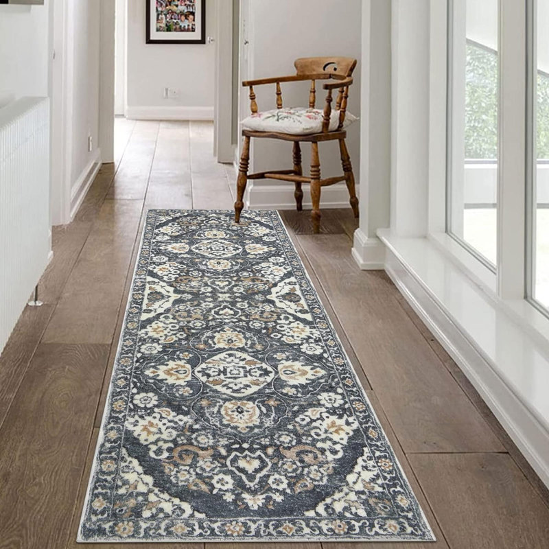 Maegon Oriental Indoor Rug