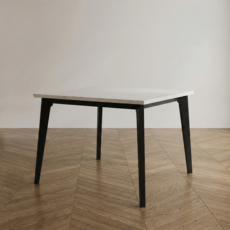 Table de salle à manger Woburn, H 37 po x L 54 po x l 54 po