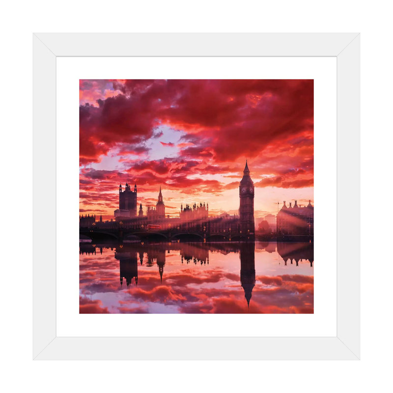 Sunny Big Ben par Hobopeeba-impression, H 24 po x l 24 po x p 1 po, Papier encadré blanc, Blanc