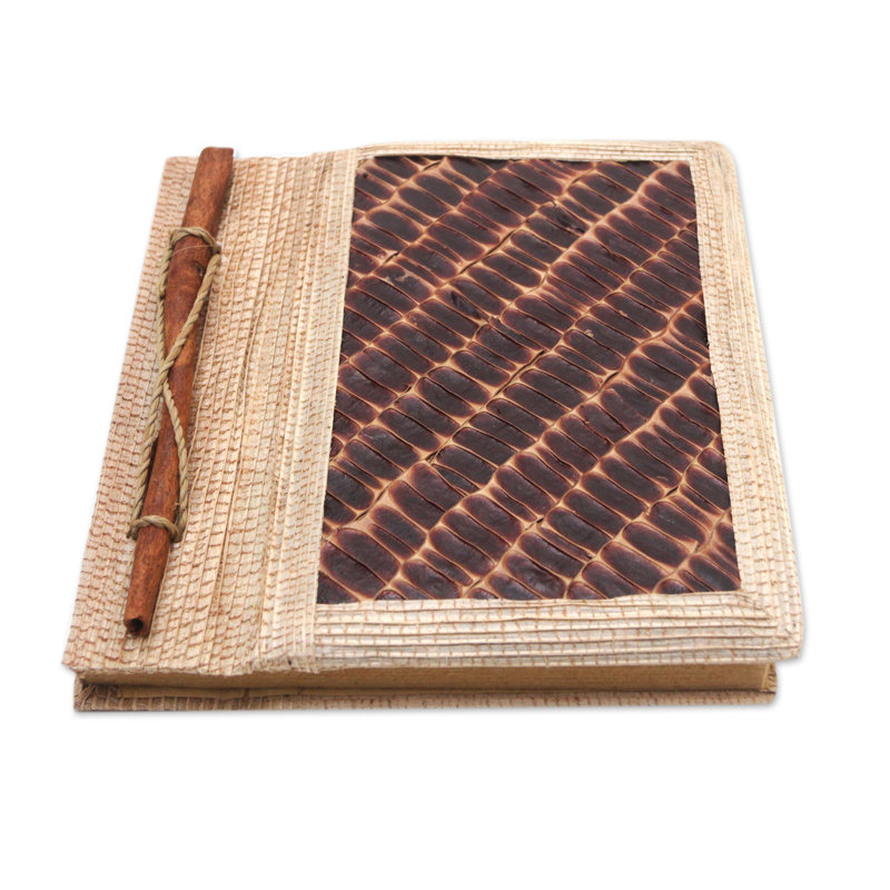 Revue en fibre naturelle fabriquée à la main Novica Brownstone