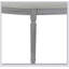 Banc rembourré capitonné beige clair Coastal avec pieds gris patiné, parfait pour ajouter de l'élégance et du confort à n'importe quelle pièce.