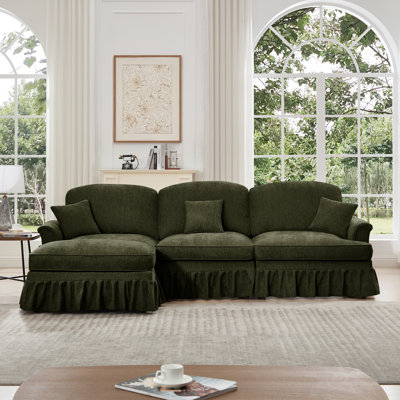 Canapé modulaire en forme de L à trois places Mid-Century avec accoudoirs évasés et volants amovibles, avec jupes plissées et pieds fuselés, canapé 3 places en chenille confortable avec repose-pieds mobile