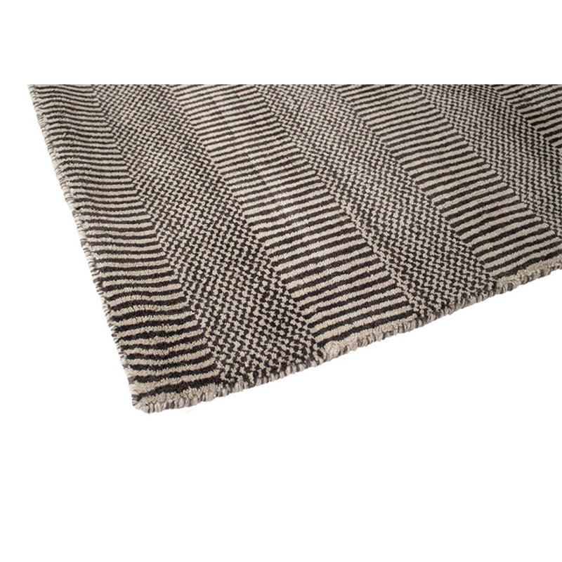 Madyline Hand Knotted Wool Area Rug in Gray, Rectangle 8' x 10'