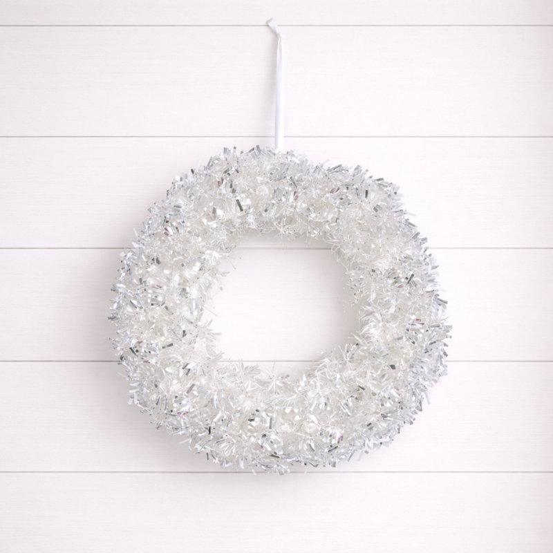 Couronne de Noël argentée 18 po