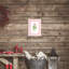 Plaque murale gui sur rose pastel, design par Rachel Nieman