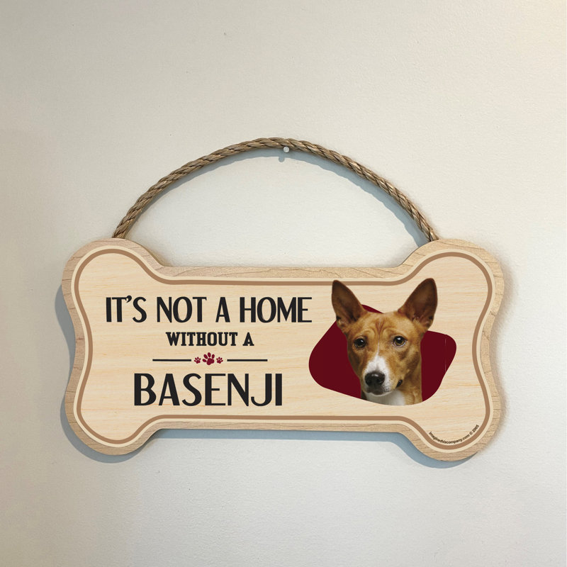 Ce n'est pas une maison sans notre enseigne de race de bois en forme d'os Basenji