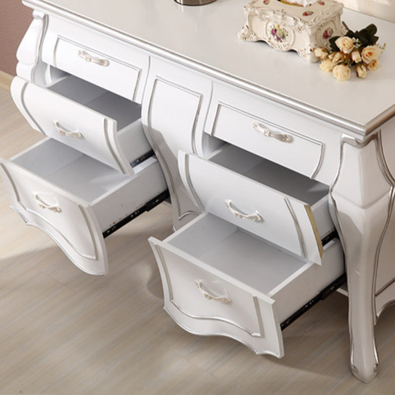 Buffet Simple, Blanc
