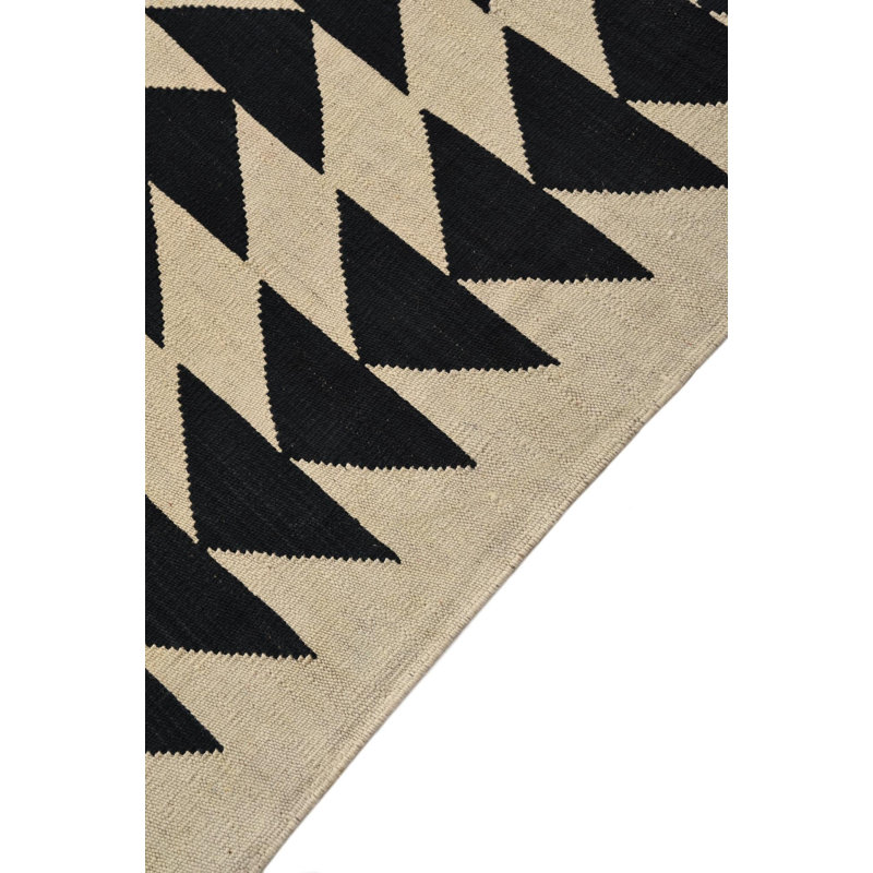 Tapis noir et blanc Orta