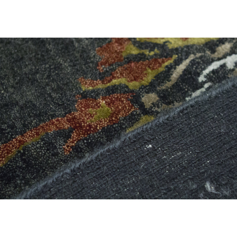 Himalayan Floral Area Rug in Black/Beige/Brown