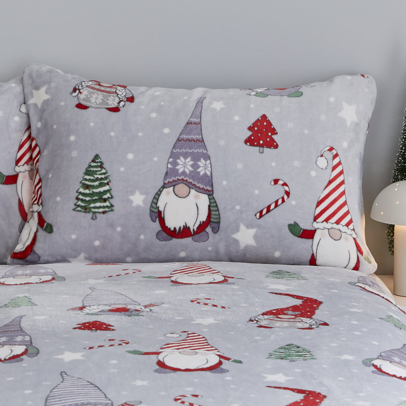 Christmas Festive Gnomes Cosy Fleece Duvet Cover Set, Grey, Double Duvet Cover Set + 2 Standard Pillowcases