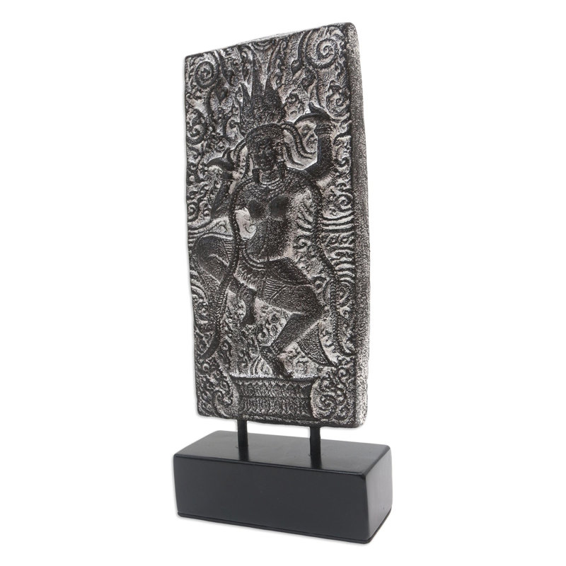 Alece Sculpture