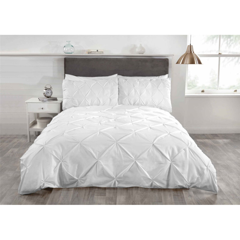 Mcbrayer No Pattern Duvet Cover Set with Pillowcases, White, Super King - 2 Standard Pillowcases