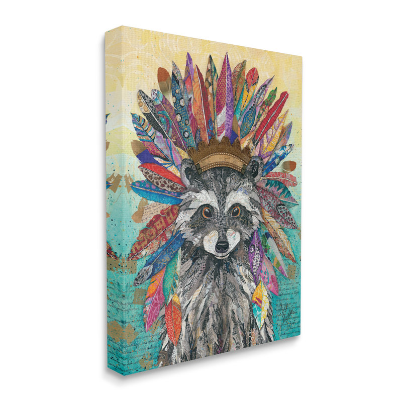 «Bold Tribal Raccoon Mixed Ephemera Collage» par Lisa Morales, impression sur toile tendue, H 40 po x l 30 po x P 1,5 po