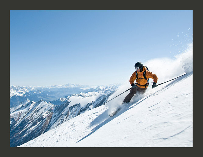 Skiing 1.54m x 200cm Wallpaper