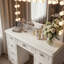 Bureau de coiffeuse Aurey avec miroir pliable et lumières réglables