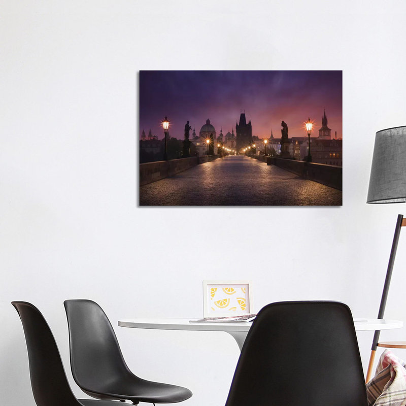Pont Saint Charles, Prague par Inigo Cia - Giclée sur toile tendue avec châssis, H 26 po x l 40 po x 1,5 po