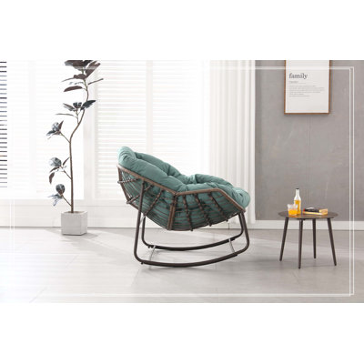 Chaise berçante d'extérieur, chaise berçante surdimensionnée en osier de patio, chaise berçante confortable avec coussin épais pour l'intérieur et l'extérieur, chaise longue moderne pour balcon, porche, jardin, cour arrière, vert clair