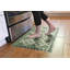 Tapis de cuisine kaki à profil bas Un-Rug Kirkwood par Matterly-790041300-790041305