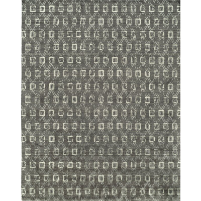 Geometric Area Rug in Gray