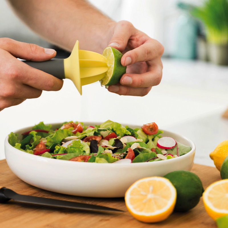 BergHOFF Leo Balance 5" Hand Juicer, Yellow