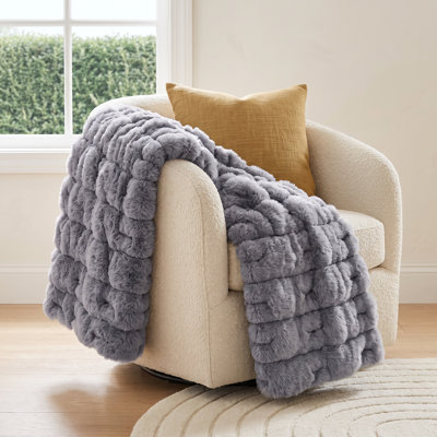 Vidal Anden Furry Haven Throw
